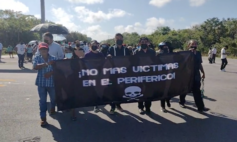 Atienden solicitudes en bloqueo en el entronque Chichimilá-Valladolid