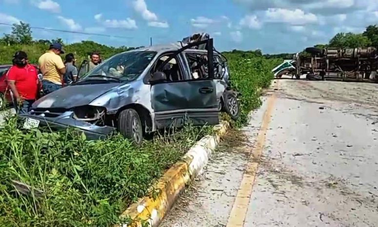 Tres fallecidos dejó un accidente en la Mérida-Chetumal