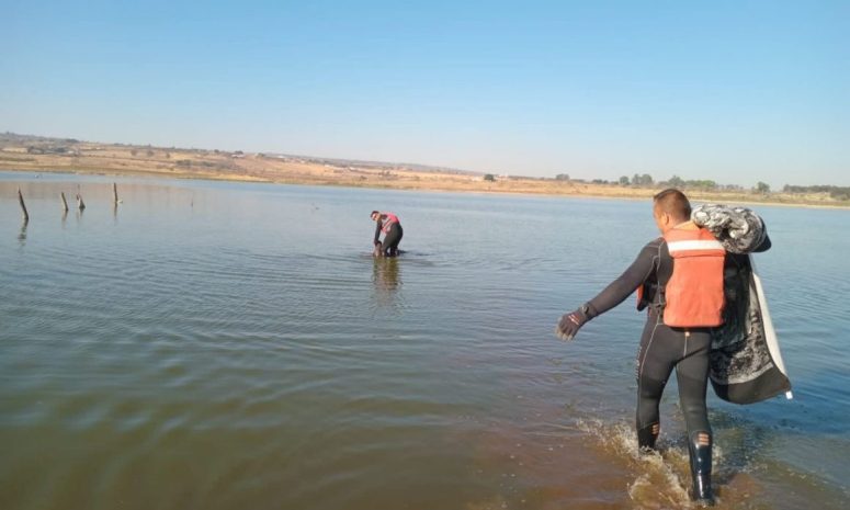 Rescatan cuerpos de 2 pescadores en la presa La Partida