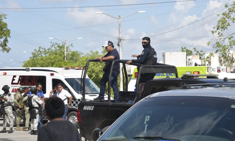 Persecución en Quintana Roo acaba con policía herida y cuatro detenidos