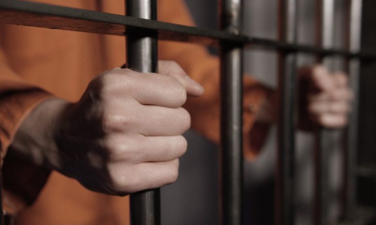 Presunto responsable de narcomenudeo en Akil se quedará en prisión