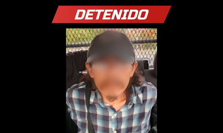Detenido acusado por conducta indebida en la vía pública