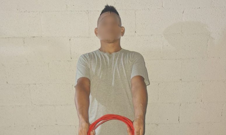 Detienen a sujeto acusado de robar en una escuela de Mérida