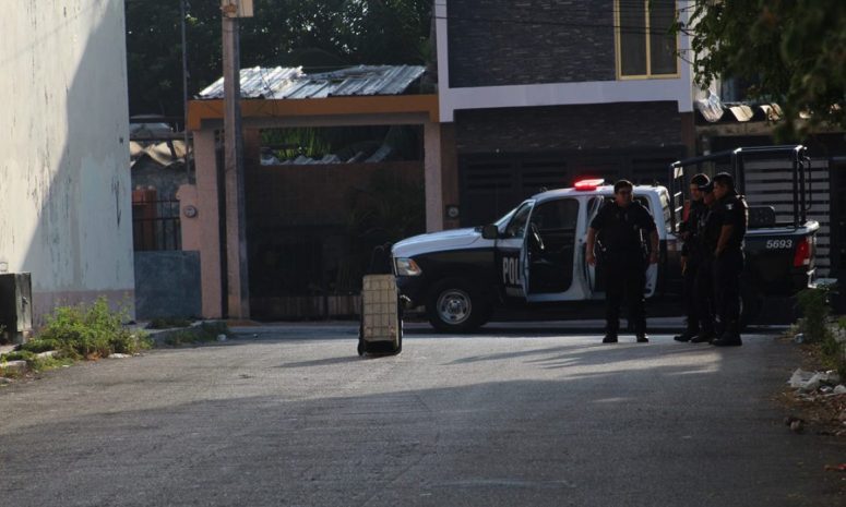 Hallan cuerpo de una persona dentro de una hielera en Cancún