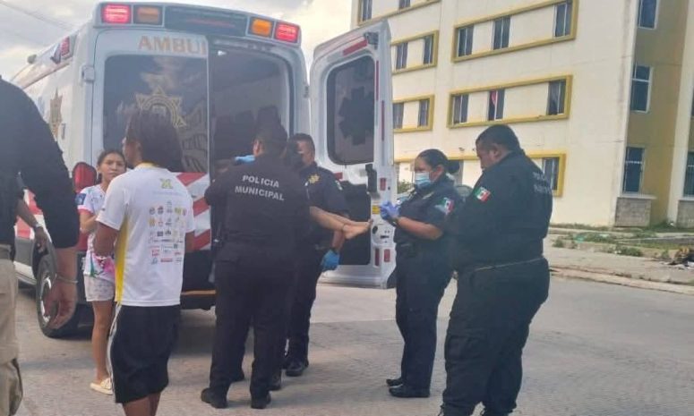 Cae niño de 4 años de un tercer piso en Umán