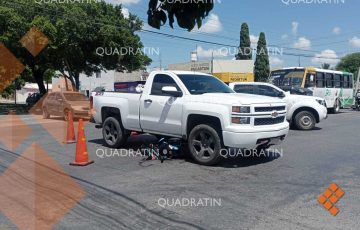 Motociclista se pasa el alto y choca con camioneta en Pacabtún ...