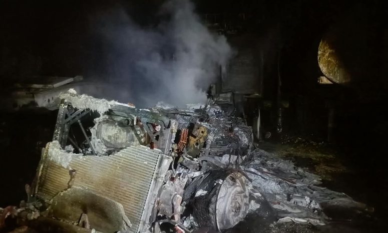 Incendio en instalaciones industriales causa daños en la Valladolid-Cancún