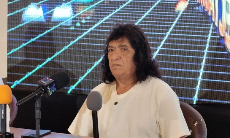 Pilón podrá seguir interpretando su repertorio mientras continúa proceso legal